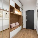 Stylish 2bdr Magheru Apartman