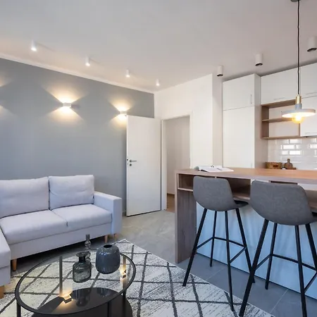 Stylish 2bdr Magheru Apartment