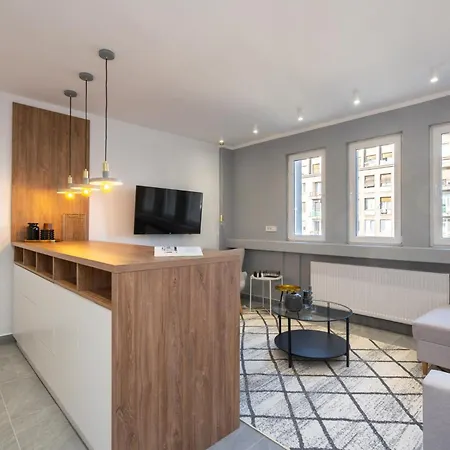 Stylish 2bdr Magheru Apartment