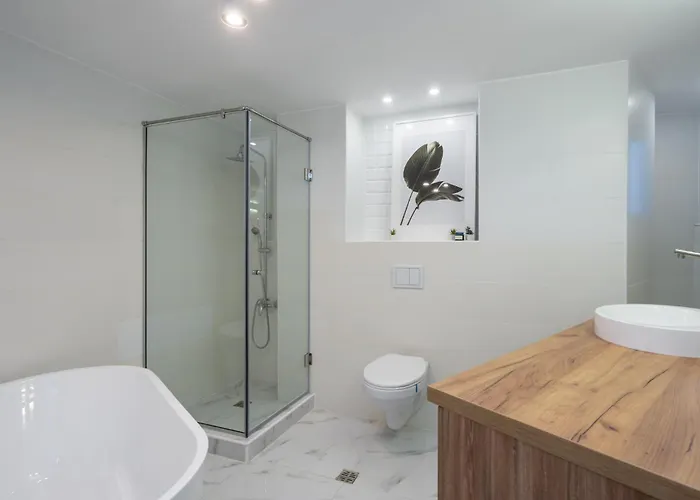 Stylish 2bdr Magheru