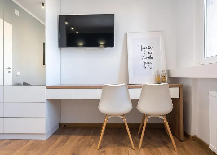 Stylish 2bdr Magheru Apartment