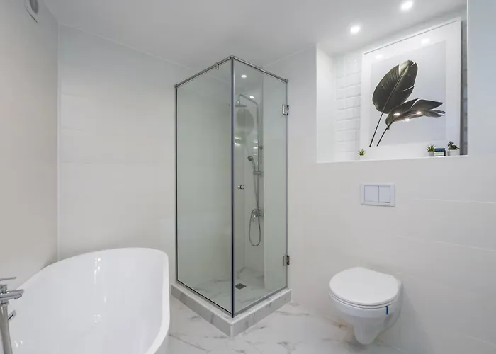 Stylish 2bdr Magheru Apartment